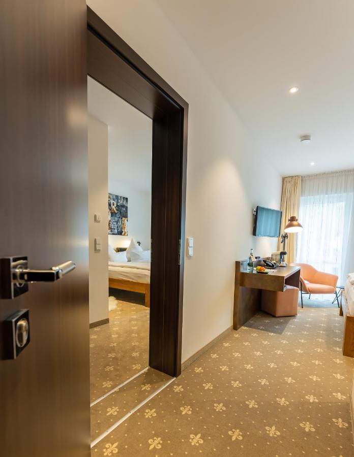 Romantik Hotel Landhaus Biewald Friedland  エクステリア 写真